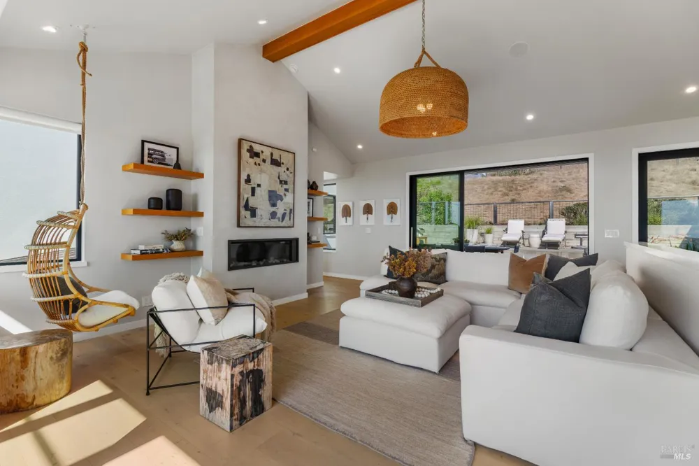 6976 Panoramic Highway Stinson Beach, CA 94970