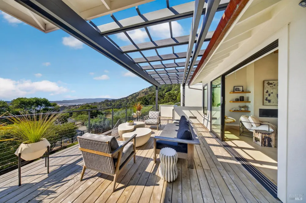 6976 Panoramic Highway Stinson Beach, CA 94970