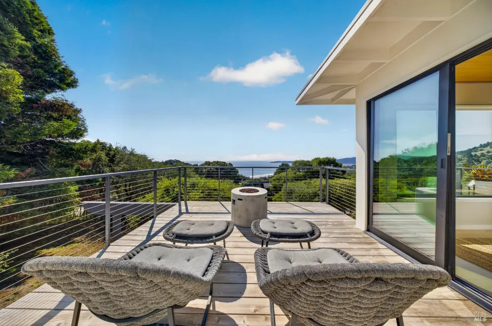 6976 Panoramic Highway Stinson Beach, CA 94970