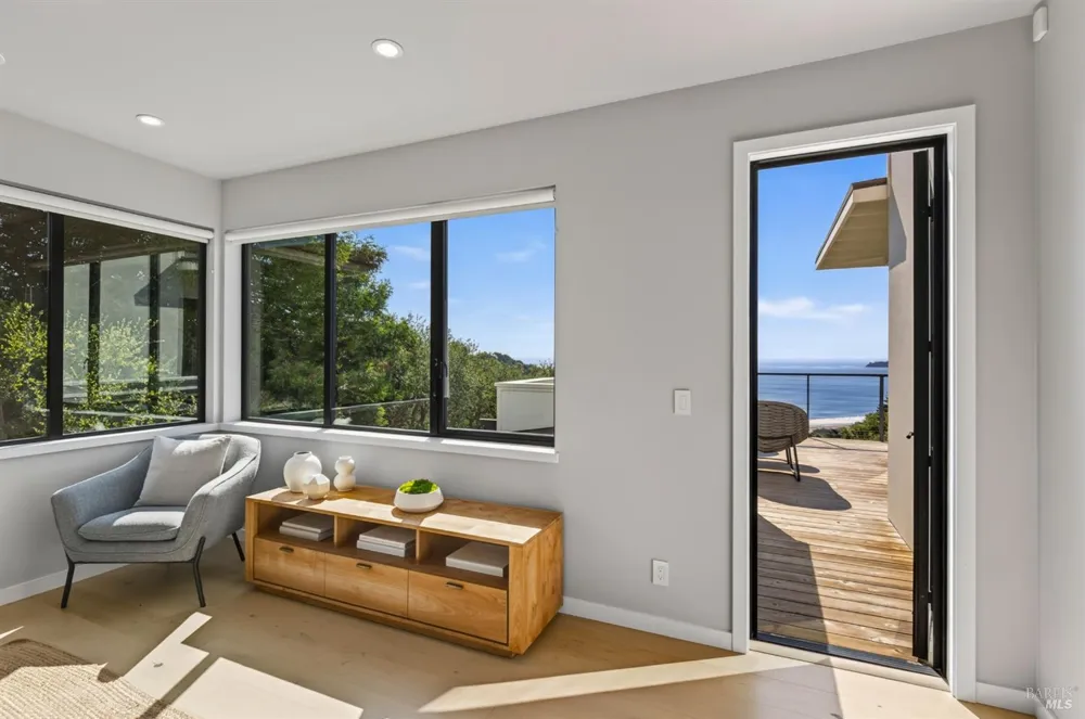 6976 Panoramic Highway Stinson Beach, CA 94970
