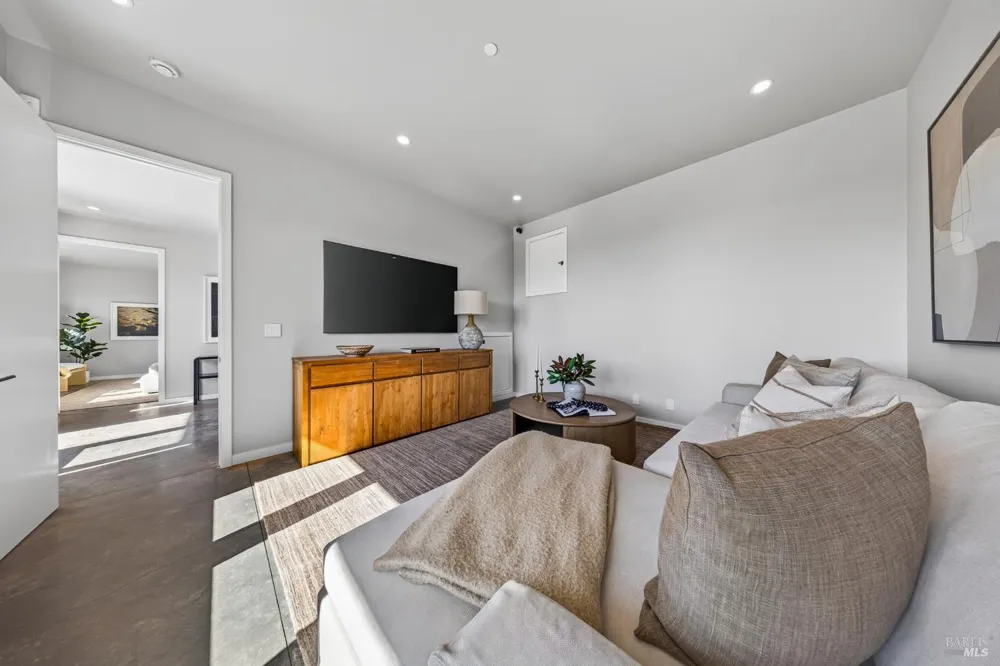 6976 Panoramic Highway Stinson Beach, CA 94970