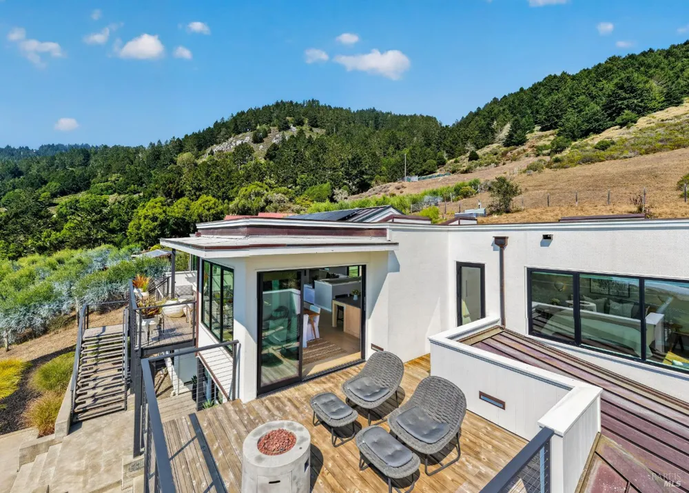 6976 Panoramic Highway Stinson Beach, CA 94970