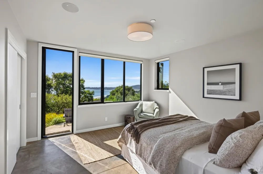 6976 Panoramic Highway Stinson Beach, CA 94970