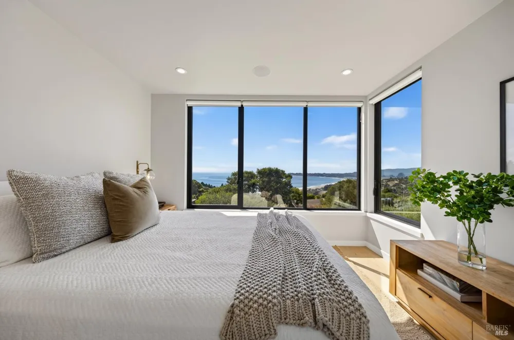6976 Panoramic Highway Stinson Beach, CA 94970