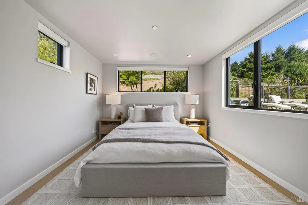 6976 Panoramic Highway Stinson Beach, CA 94970
