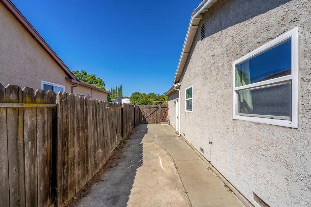1897 Sherry Circle Oakley, CA 94561