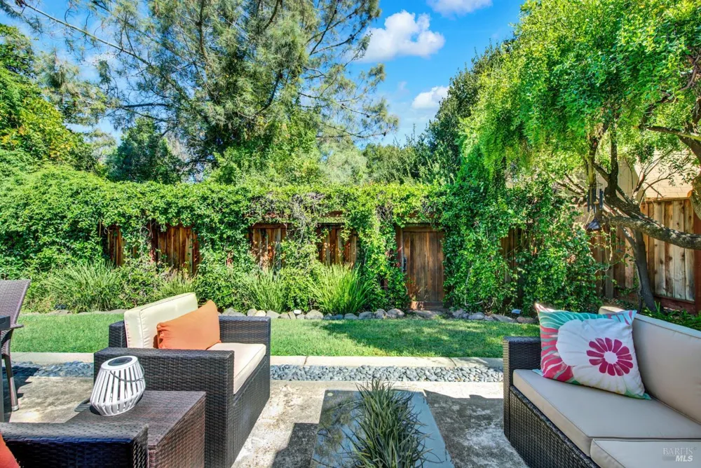 38 Sage Way Napa, CA 94559