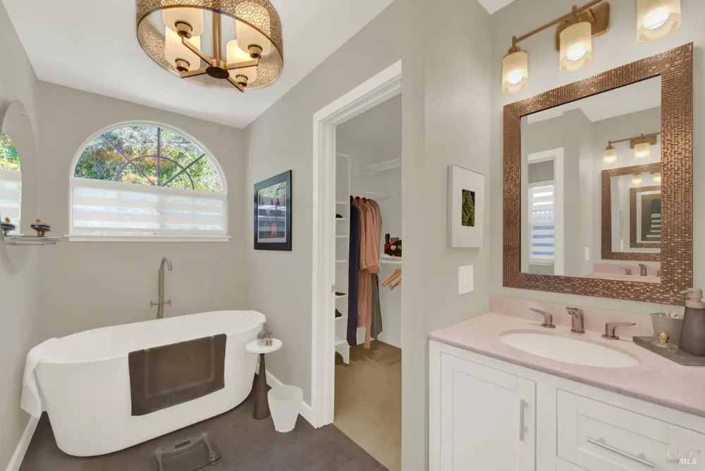 38 Sage Way Napa, CA 94559