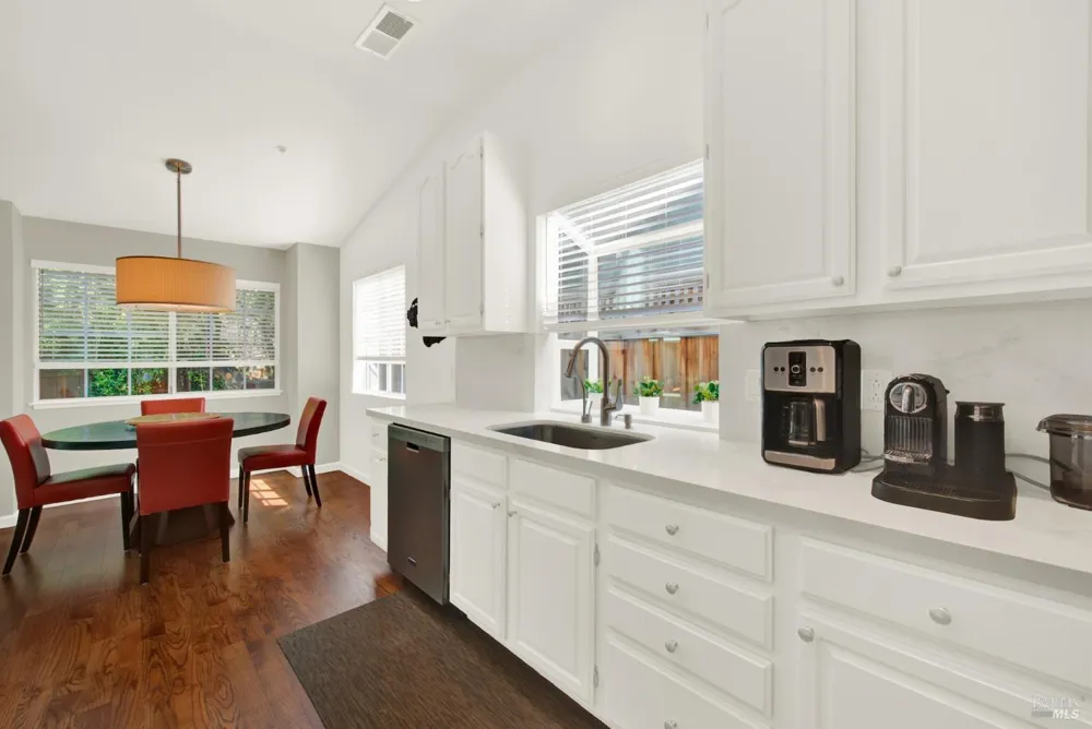 38 Sage Way Napa, CA 94559