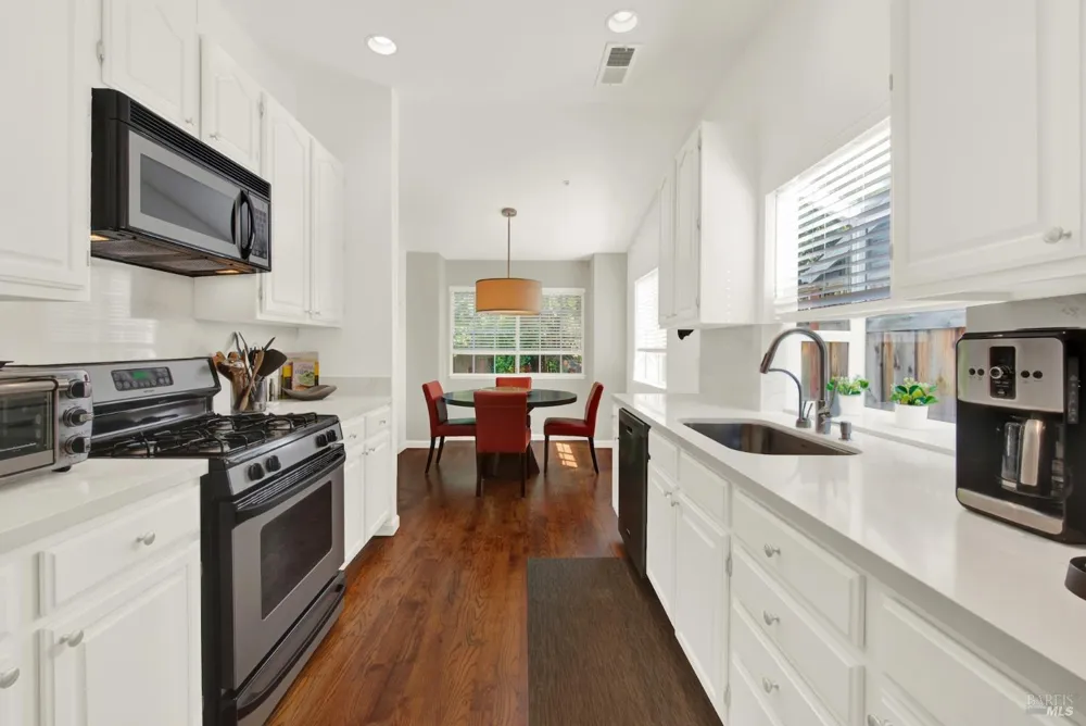 38 Sage Way Napa, CA 94559