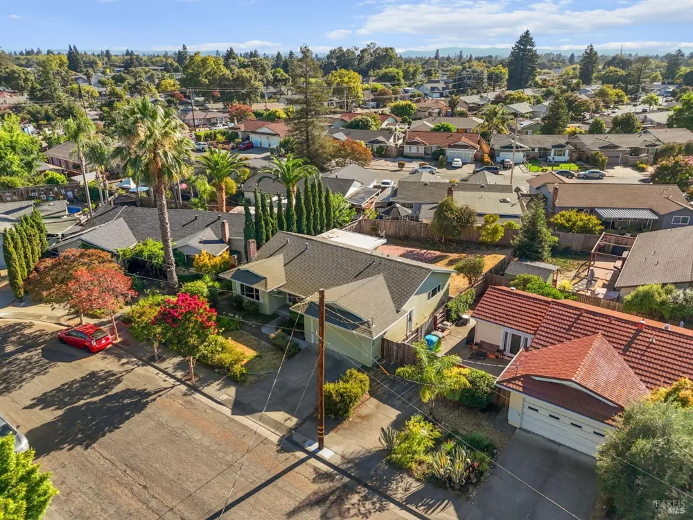 1263 Kerney Street Santa Rosa, CA 95401