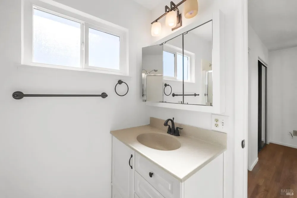1263 Kerney Street Santa Rosa, CA 95401
