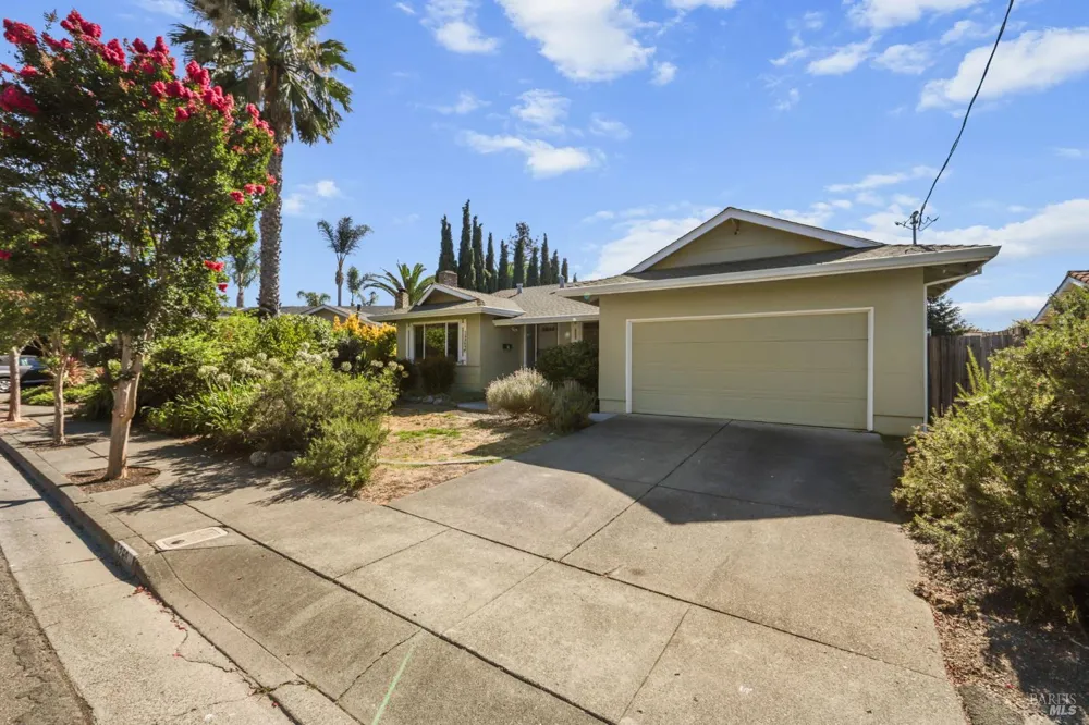 1263 Kerney Street Santa Rosa, CA 95401