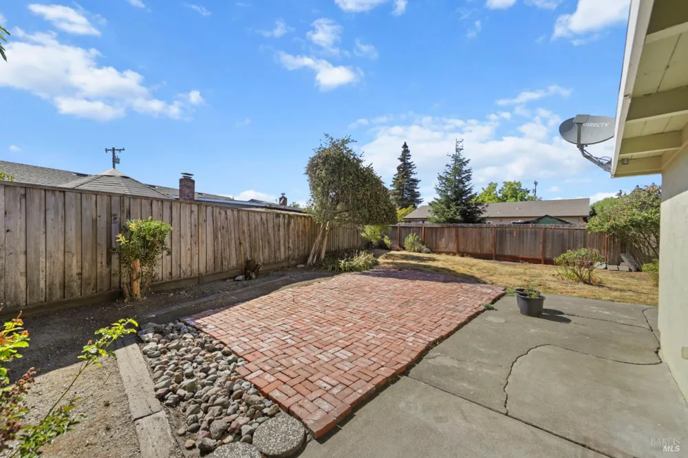1263 Kerney Street Santa Rosa, CA 95401