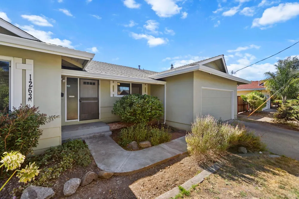 1263 Kerney Street Santa Rosa, CA 95401