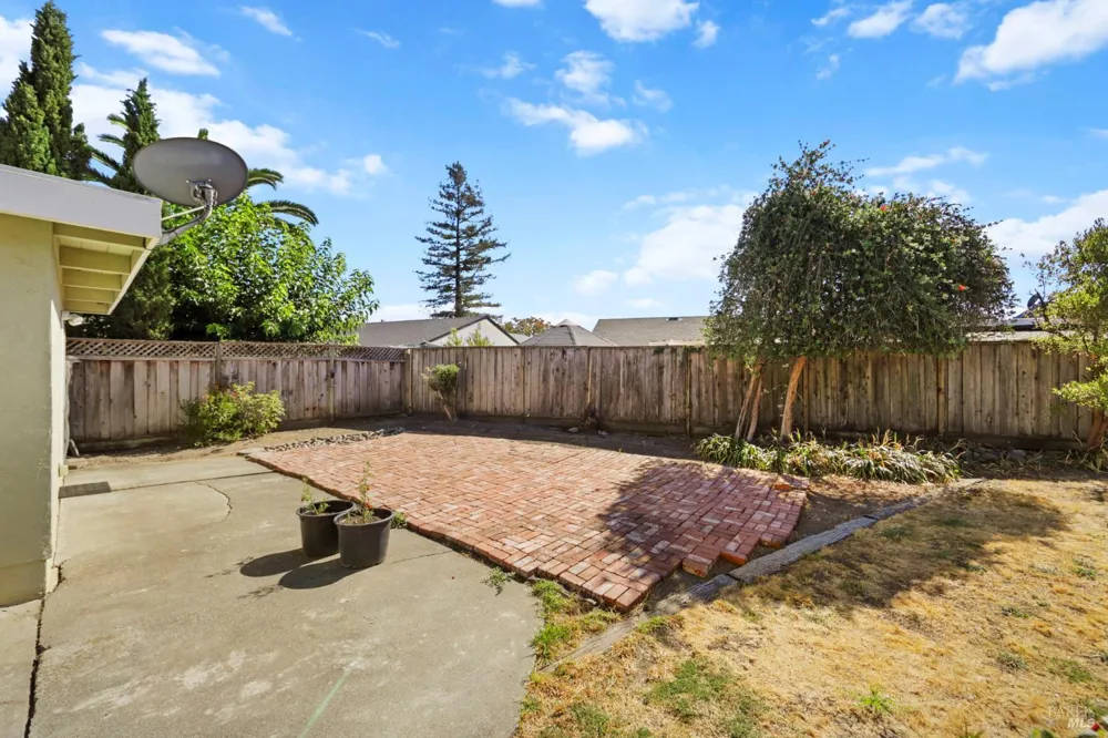 1263 Kerney Street Santa Rosa, CA 95401