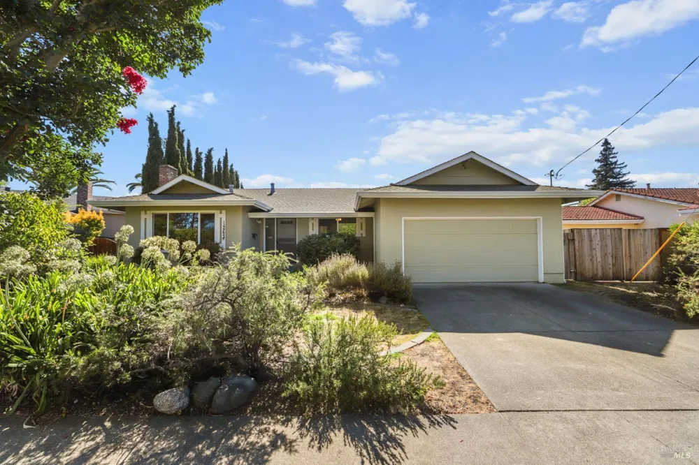 1263 Kerney Street Santa Rosa, CA 95401