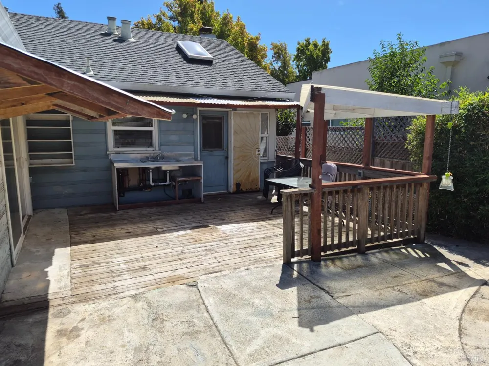 257 Daniels Avenue Vallejo, CA 94590