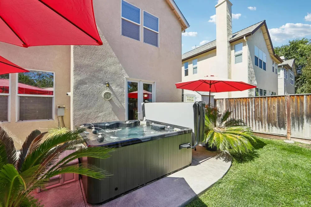 50 Windsor Court Napa, CA 94558