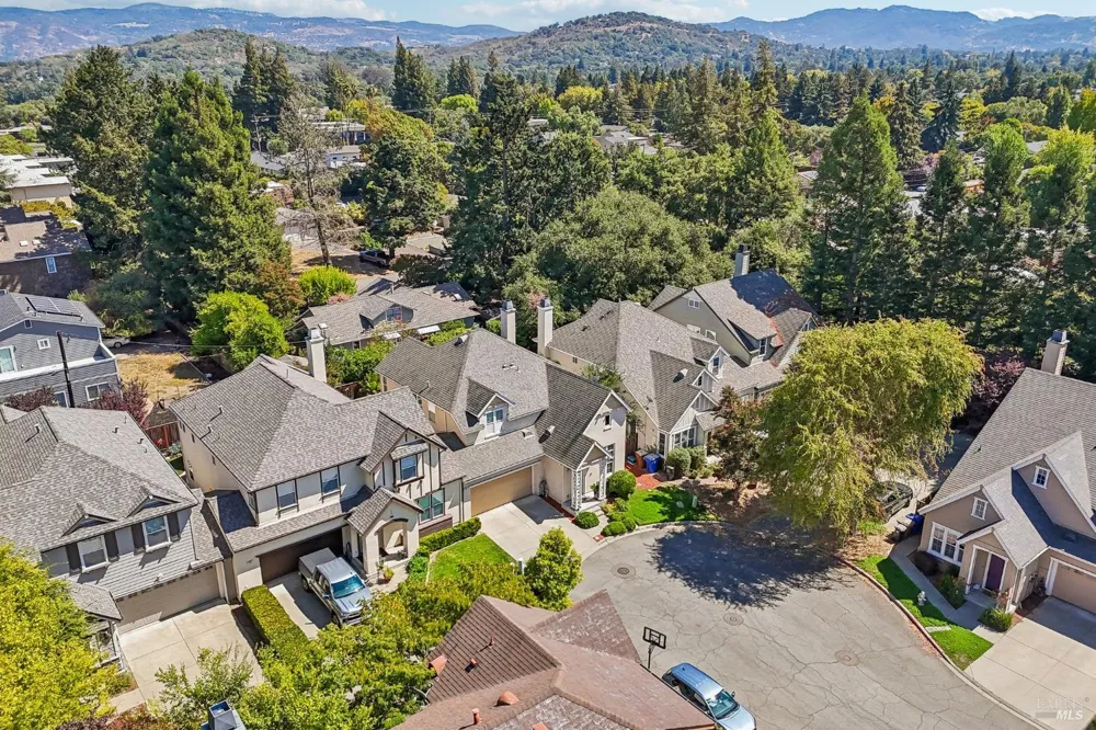 50 Windsor Court Napa, CA 94558