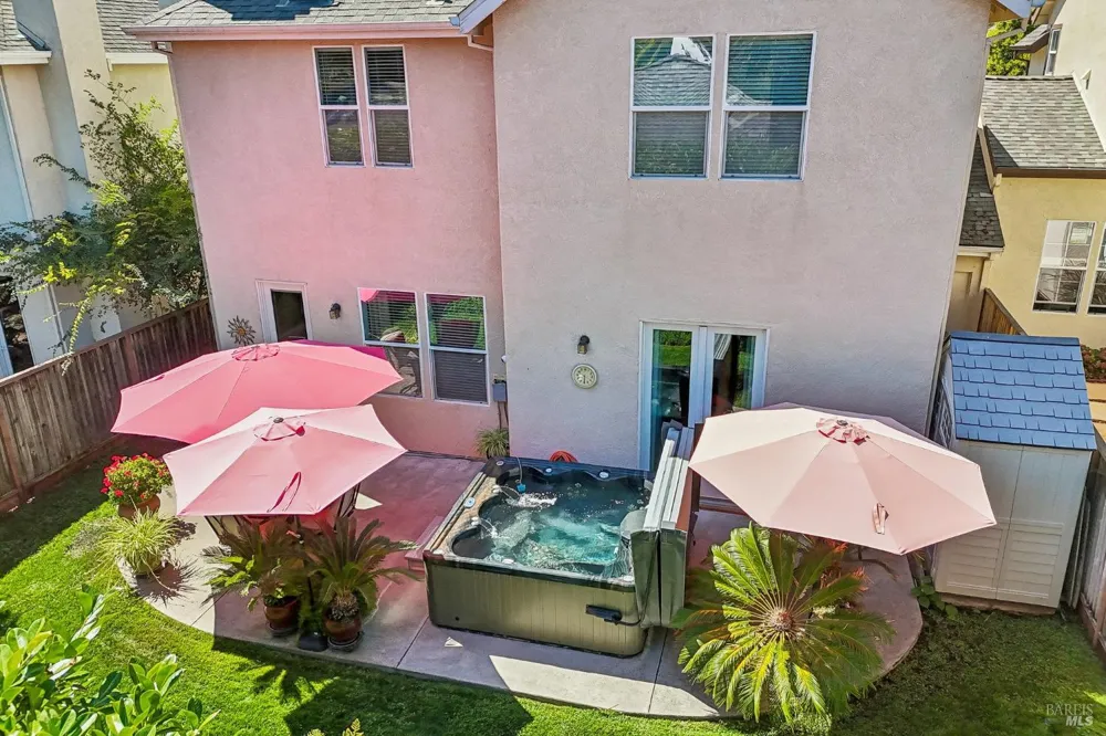 50 Windsor Court Napa, CA 94558