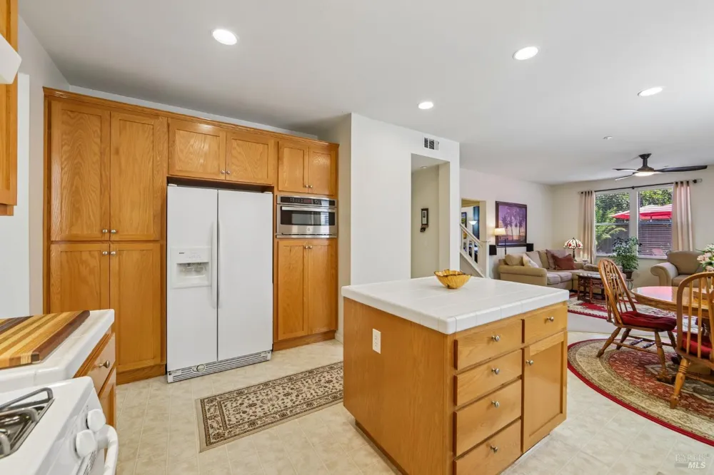 50 Windsor Court Napa, CA 94558