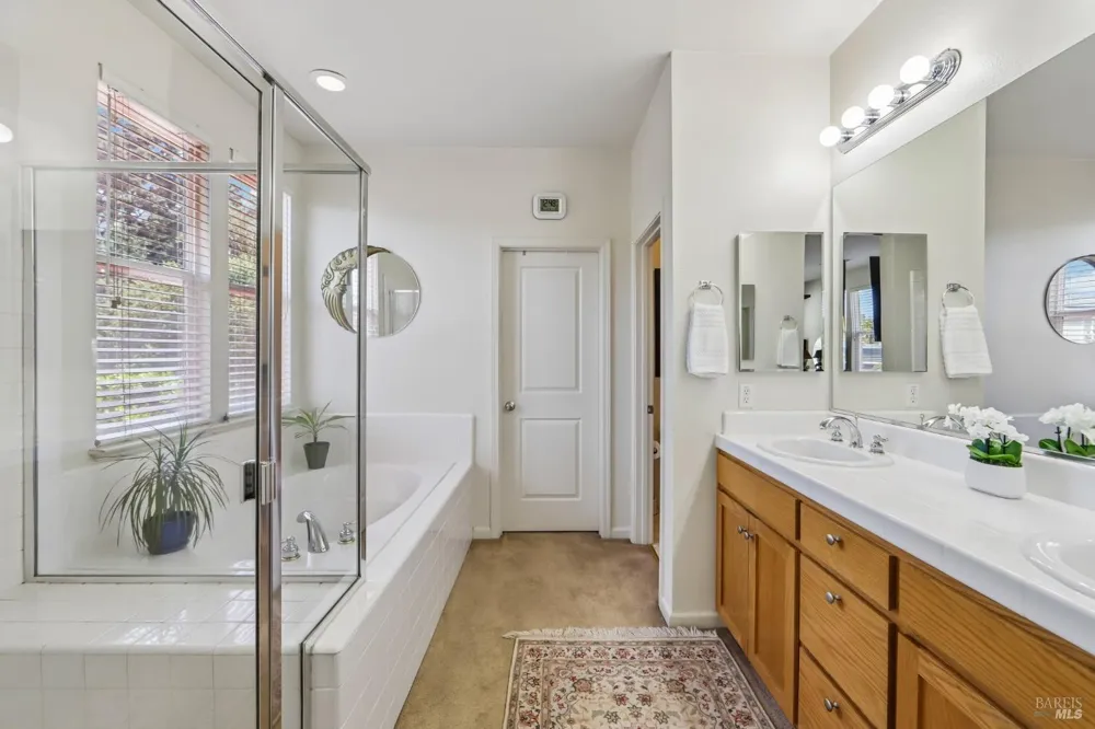 50 Windsor Court Napa, CA 94558