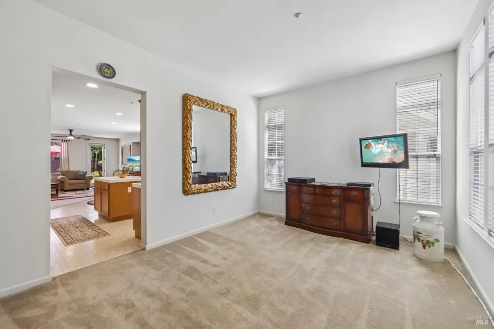 50 Windsor Court Napa, CA 94558