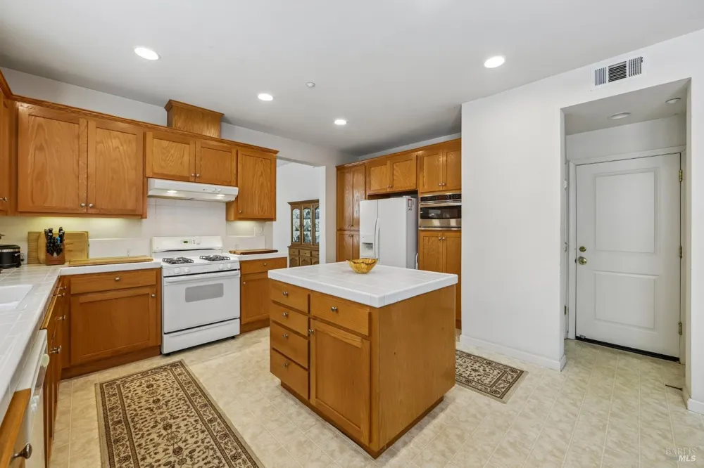 50 Windsor Court Napa, CA 94558