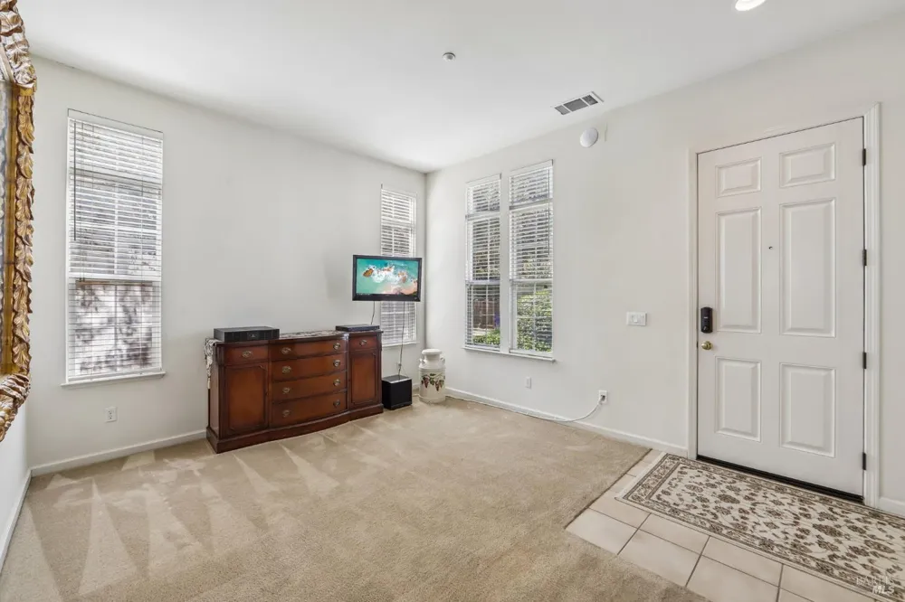 50 Windsor Court Napa, CA 94558