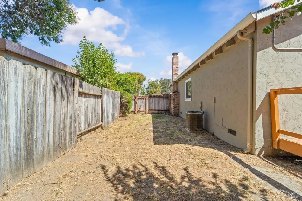 1086 Mockingbird Lane Fairfield, CA 94533