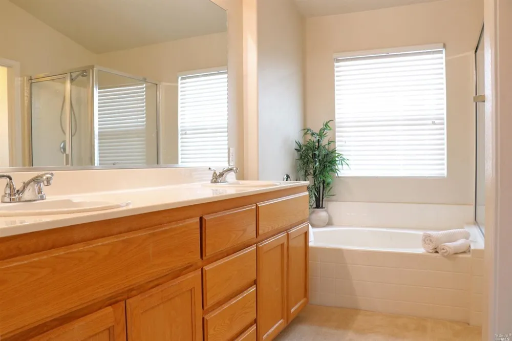 2708 Ironstone Circle Santa Rosa, CA 95407