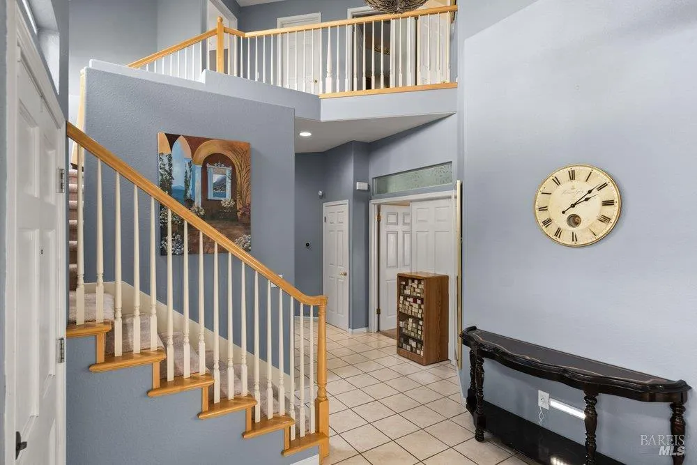 2010 Falcon Ridge Drive Petaluma, CA 94954