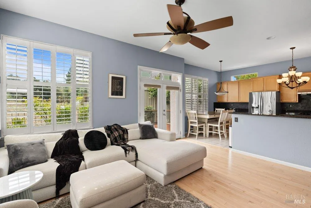 2010 Falcon Ridge Drive Petaluma, CA 94954