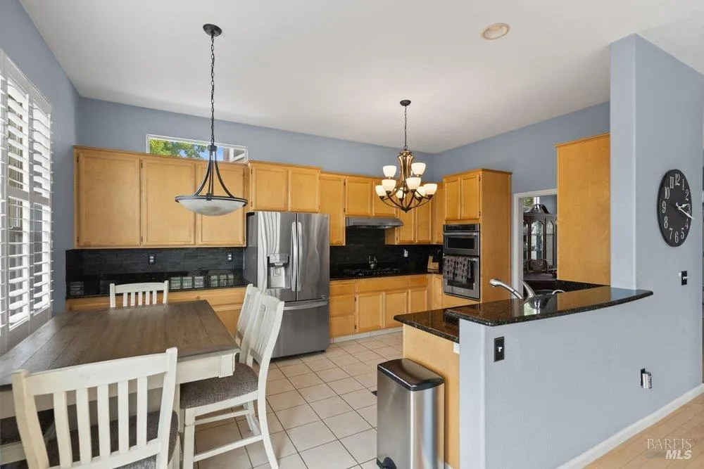 2010 Falcon Ridge Drive Petaluma, CA 94954