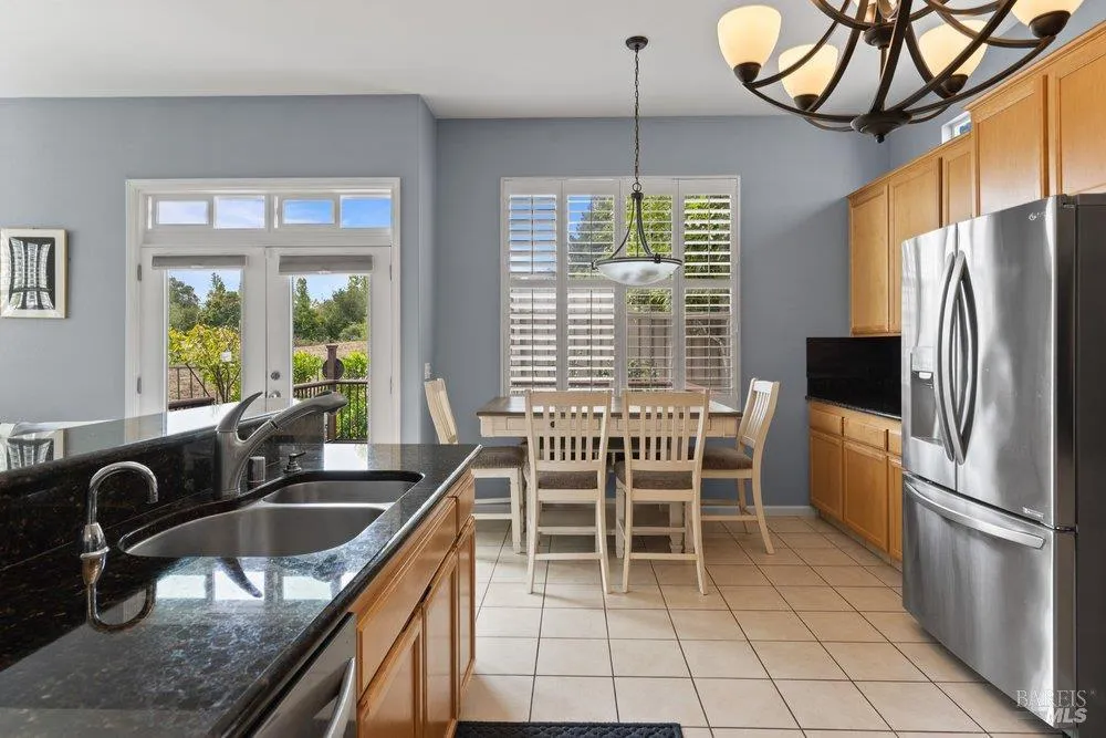 2010 Falcon Ridge Drive Petaluma, CA 94954