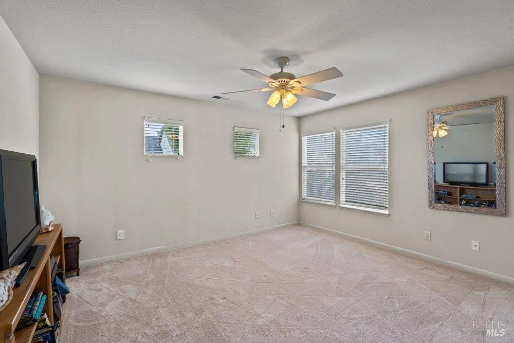 2010 Falcon Ridge Drive Petaluma, CA 94954