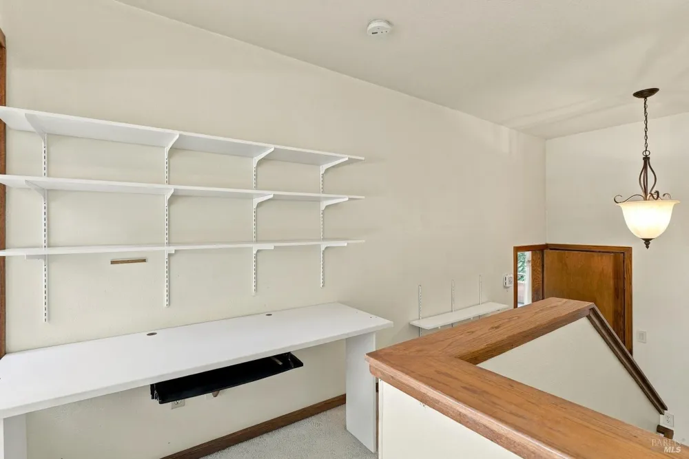 1672 Deer Run Santa Rosa, CA 95405