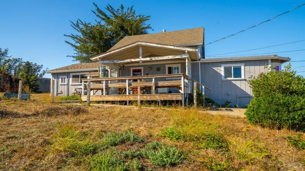 395 Monte Vista Lane Petaluma, CA 94952