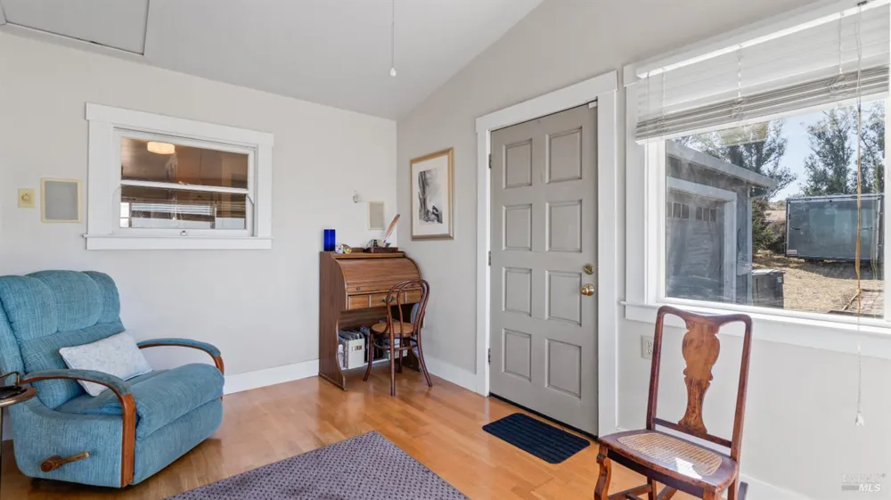 395 Monte Vista Lane Petaluma, CA 94952