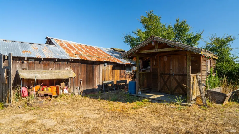 395 Monte Vista Lane Petaluma, CA 94952