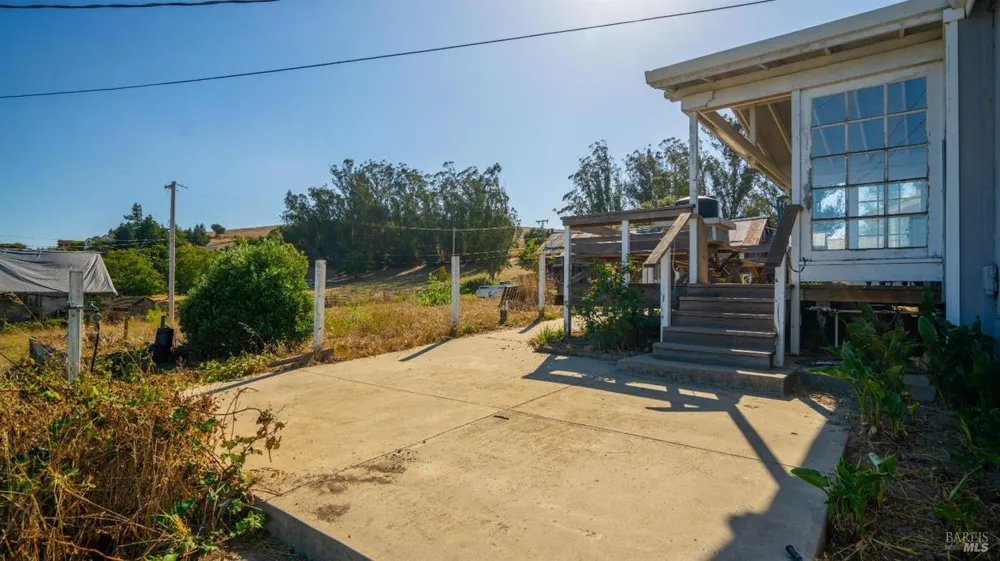 395 Monte Vista Lane Petaluma, CA 94952