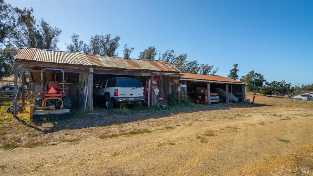 395 Monte Vista Lane Petaluma, CA 94952