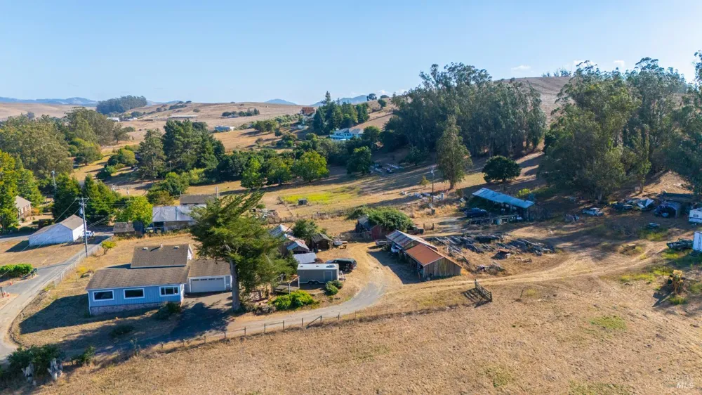 395 Monte Vista Lane Petaluma, CA 94952