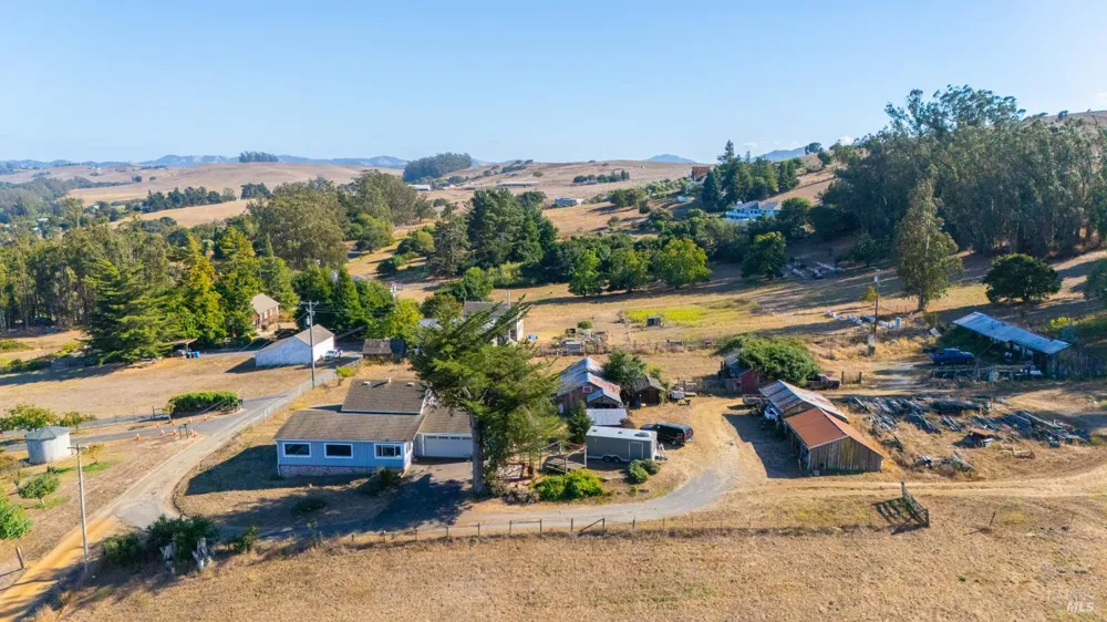 395 Monte Vista Lane Petaluma, CA 94952