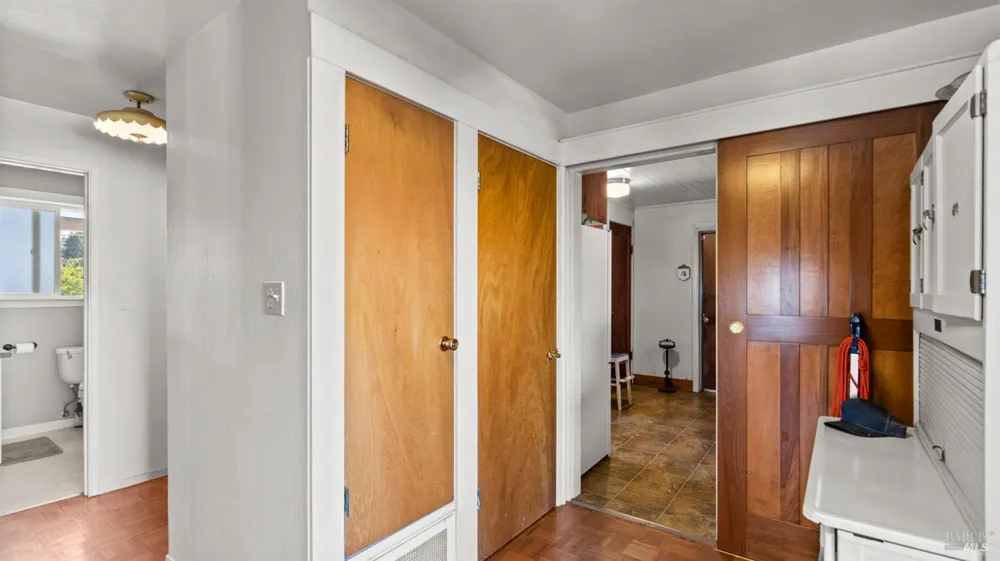 395 Monte Vista Lane Petaluma, CA 94952