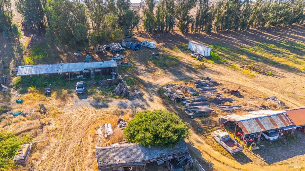 395 Monte Vista Lane Petaluma, CA 94952