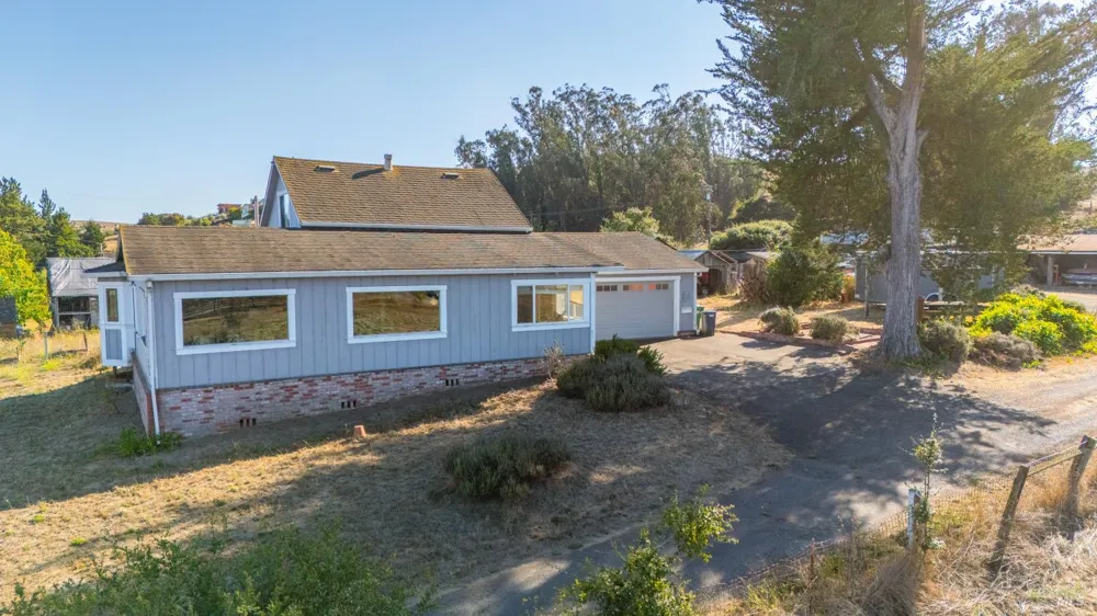 395 Monte Vista Lane Petaluma, CA 94952