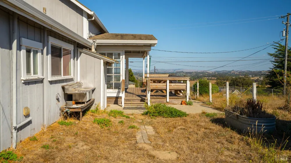 395 Monte Vista Lane Petaluma, CA 94952
