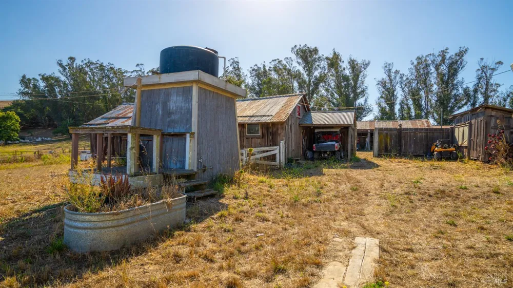 395 Monte Vista Lane Petaluma, CA 94952